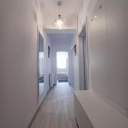 Swiss 1 Апартаменты Брашов